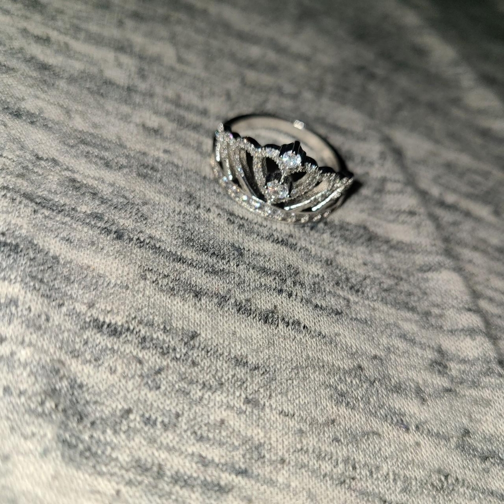 Silver crown ring